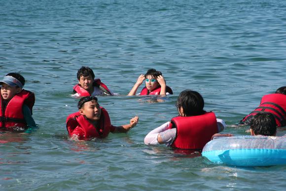 ./boat_048.jpg