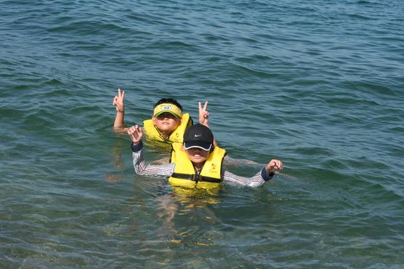 ./boat_090.jpg