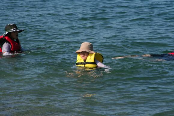 ./boat_100.jpg